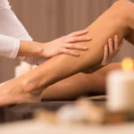 Soin de l'été : massage jambes légères